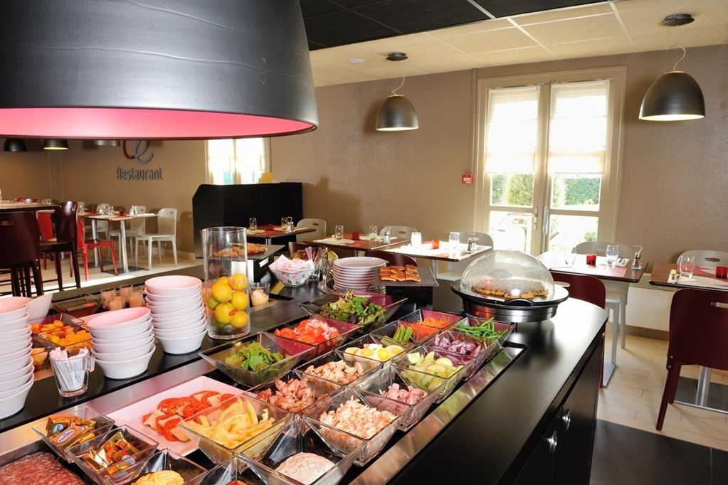 Kyriad Niort - La Creche Restoran fotoğraf