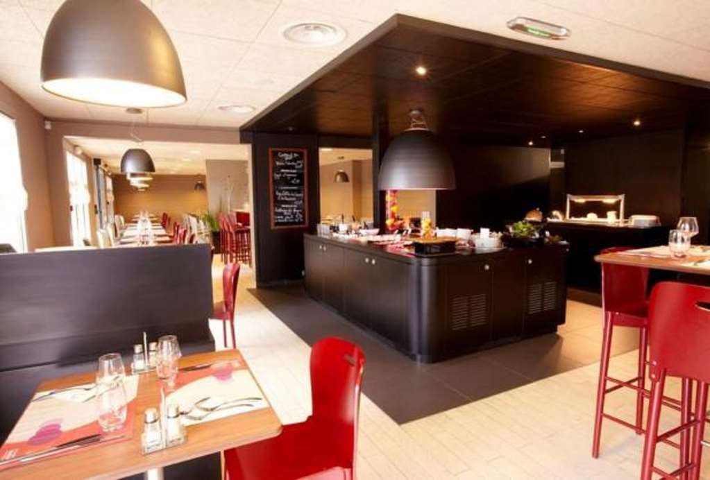 Kyriad Niort - La Creche Restoran fotoğraf